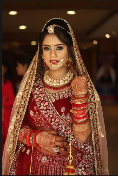 Close-up of award-winning bridal makeup, jewellery and mehendi